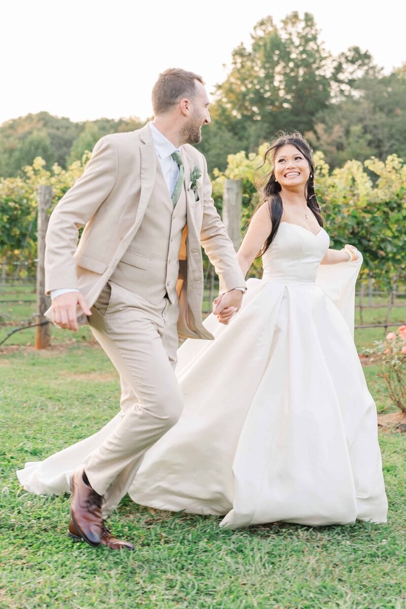 Candid vineyard portraits at Dugaren Venues & Vineyards