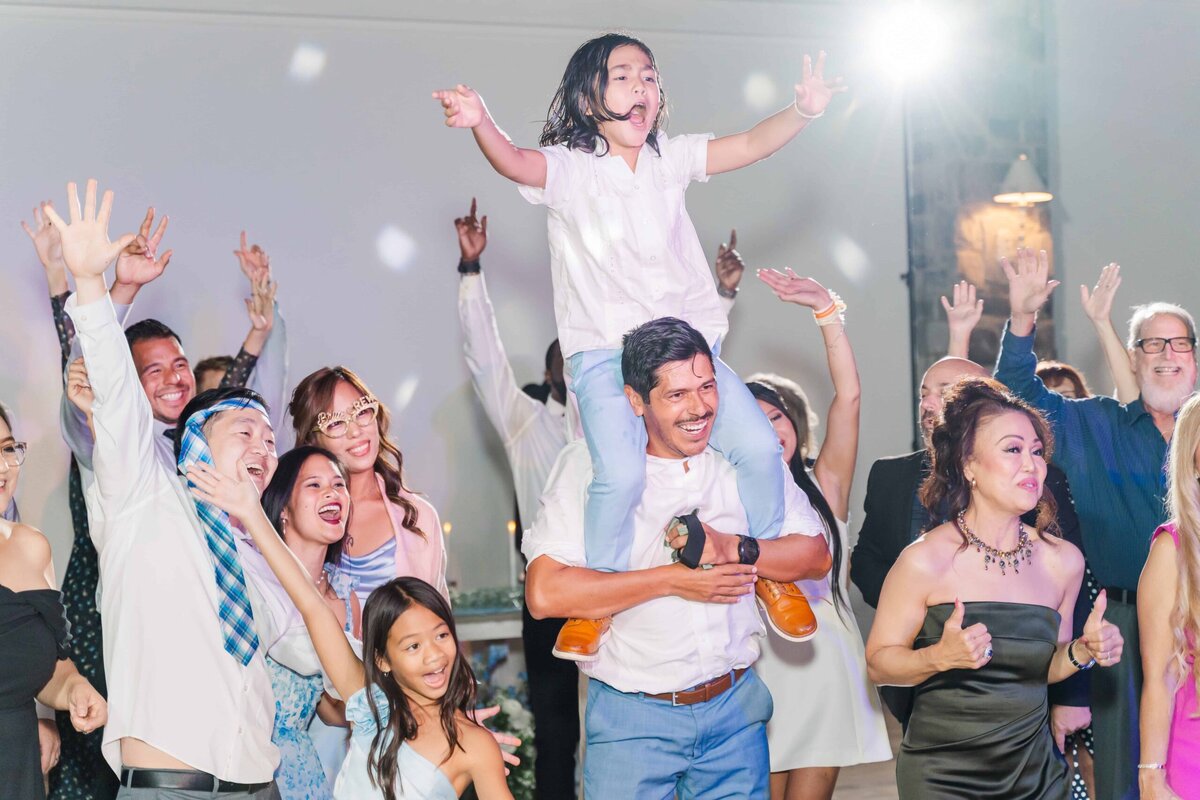 Guests enjoying reception at Dugaren Venues & Vineyards